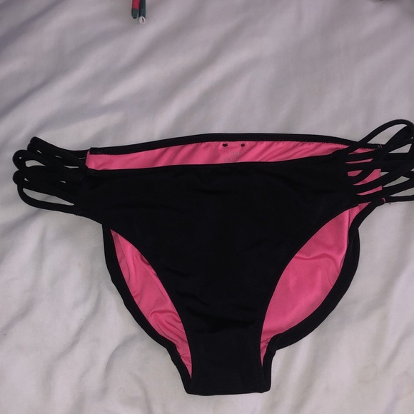 SWIM BOTTOMS (5) - Picture 3 of 4